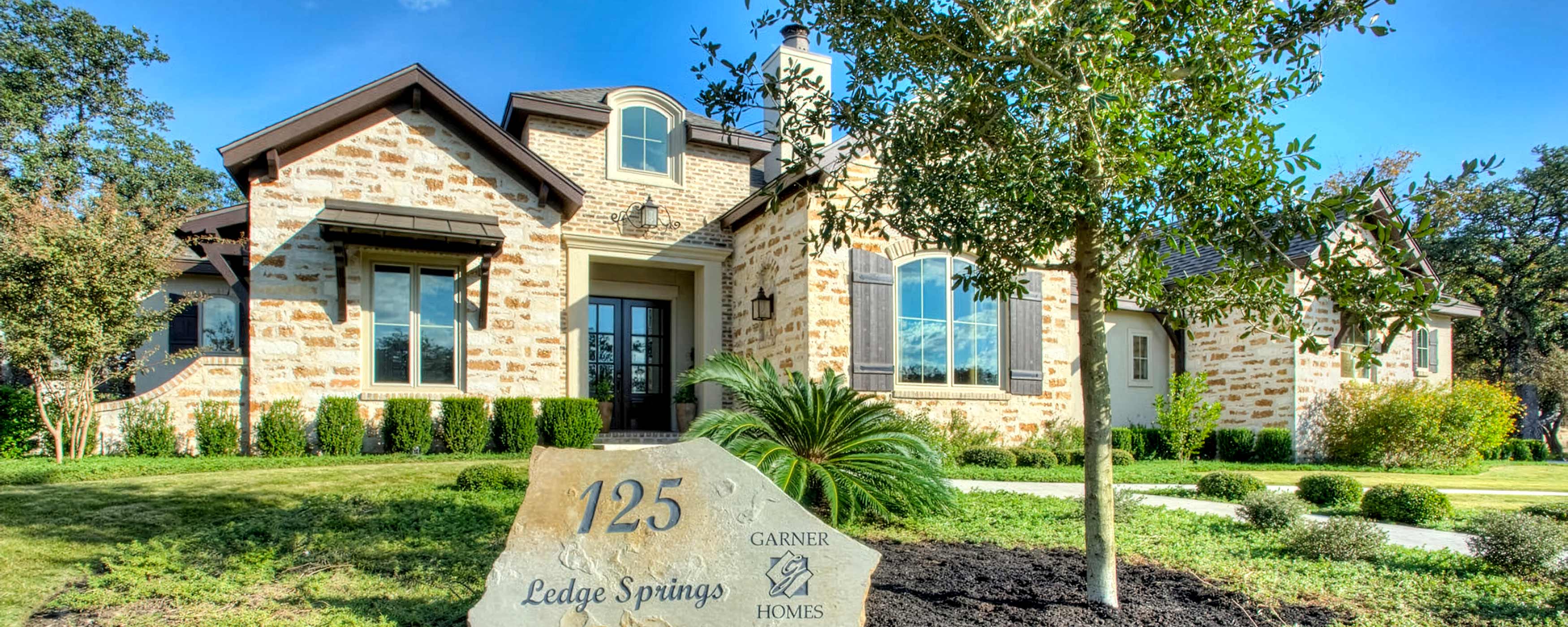 3050-Menger Springs-Hero